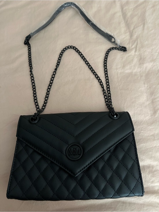 Marilyn Monroe Handbags - Marilyn Monroe Black Quilted Chain Shoulder Bag